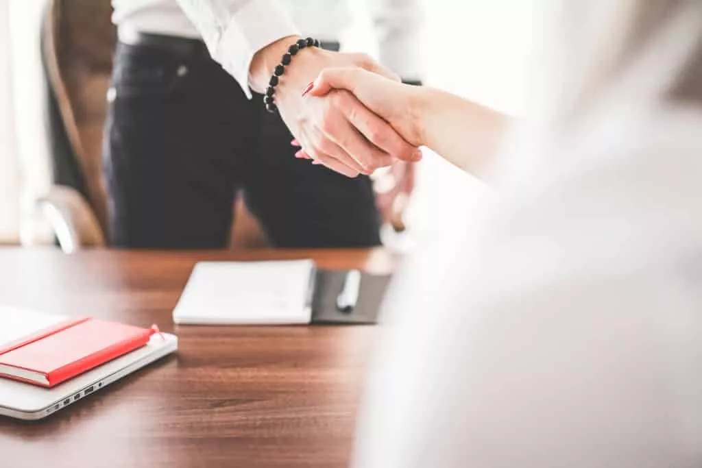 Comment annoncer à un candidat qu’il n’a pas décroché l’emploi