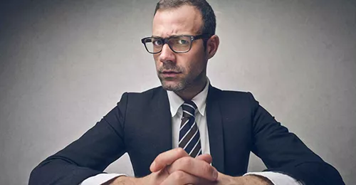 10 signes que votre patron se sent menacé par vous