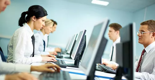 Tout le Québec cherche des informaticiens !