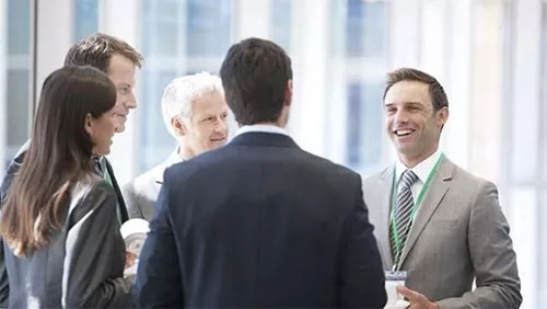 6 façons d’avoir des conversations (vraiment) intéressantes