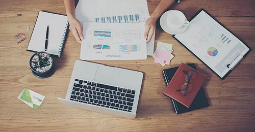 Quels types de profils sont recherchés par les agences de marketing web ?