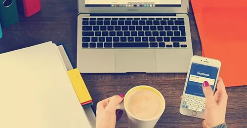 Les employés qui utilisent les médias sociaux au travail sont-ils moins fidèles?