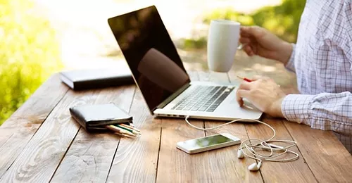 Les travailleurs en TI aiment travailler de la maison