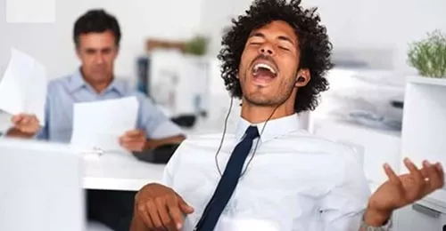 Vous écoutez de la musique au bureau? Tant mieux!
