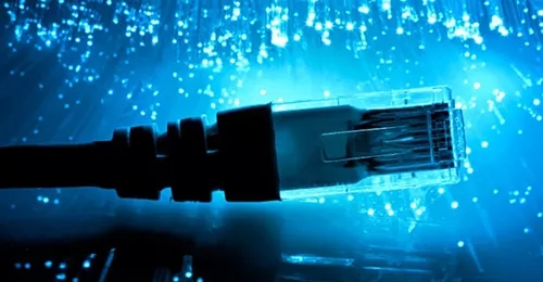 Internet pourrait être 100 fois plus rapide grâce à une percée en fibre optique