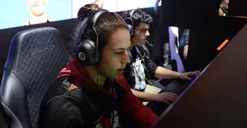 Un Québécois de 19 ans millionnaire grâce à la Coupe du monde de Fortnite
