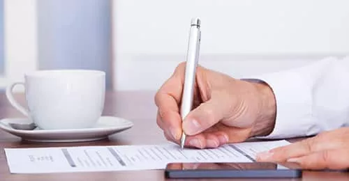 Nouveau diplômé? C’est le moment d’écrire un beau CV!